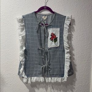 POL Embroidered Patch Floral
Flower Flutter Denim Vest